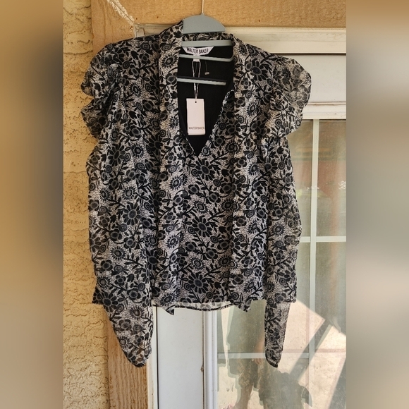 Walter Baker Floral Jeny Ruffle Blouse - Picture 5 of 9